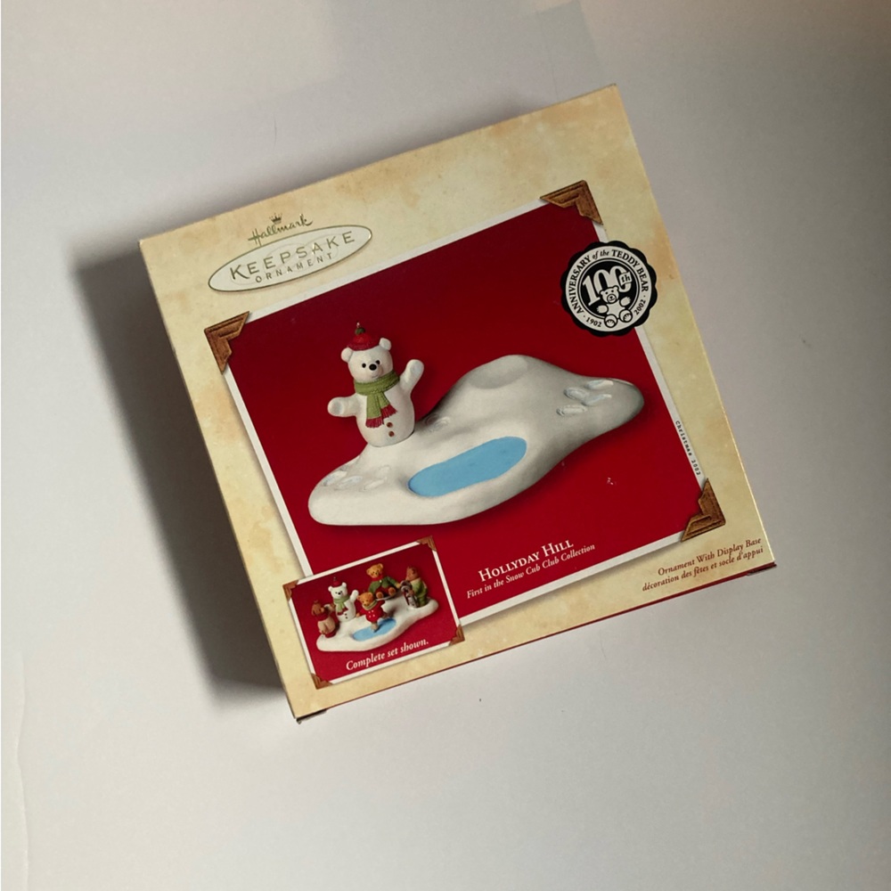 Hallmark Hollyday Hill Snowman set — 2002 Keepsake ornament